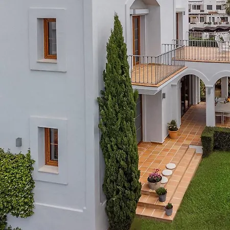 Villa 37 Luxury Pinot With Private Pool And Sea View In Estepona